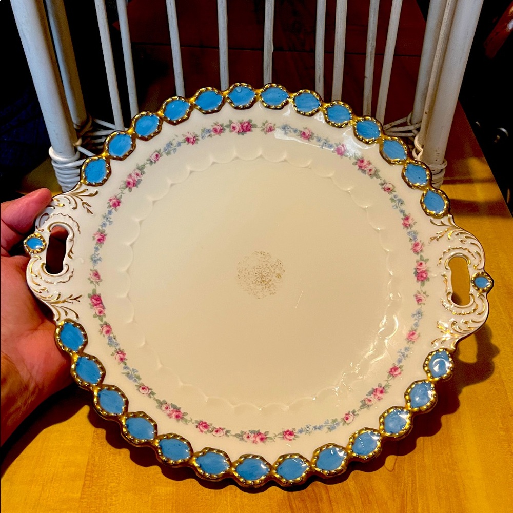 Vintage Royal Austria O&EG decorative plate with Blue & Gold Trim 9” Beautiful!
